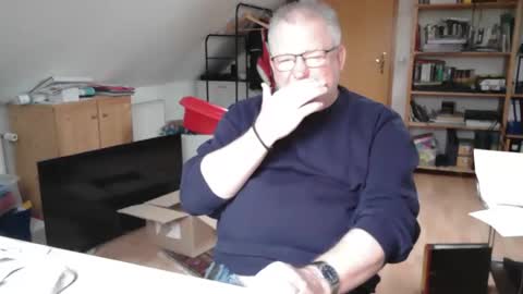 Snapshot of toto758 chatting on 19, 11, 2025 toto758 online show from 19, 11, 2025