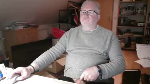 Snapshot of toto758 chatting on 23, 11, 2025 toto758 online show from 23, 11, 2025