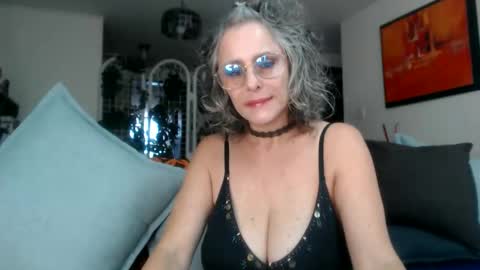 Snapshot of totypink chatting on 1, 4, 2026 TotyPink online show from 1, 4, 2026