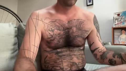 Snapshot of toutsexy chatting on 21, 6, 2026 toutsexy online show from 21, 6, 2026