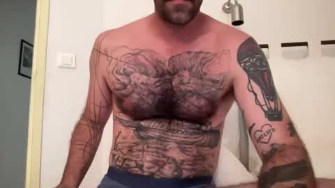 Snapshot of toutsexy chatting on 25, 6, 2026 toutsexy online show from 25, 6, 2026