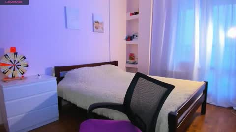 Snapshot of toxic_lina chatting on 4, 12, 2025 Ellina online show from 4, 12, 2025