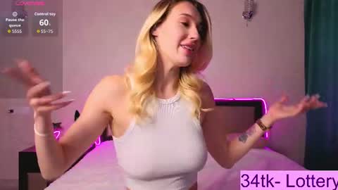 Snapshot of toxicdollkiss chatting on 15, 6, 2026 ToxicDollKiss online show from 15, 6, 2026