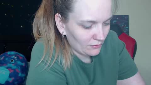 Lilly Miss Mistress Goddess Maam Queen Boss online show from 2, 12, 2024