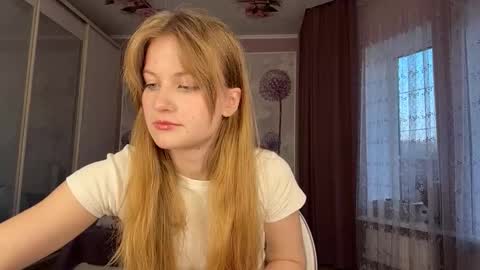 Snapshot of tracierolfson chatting on 25, 3, 2026 Anna online show from 25, 3, 2026
