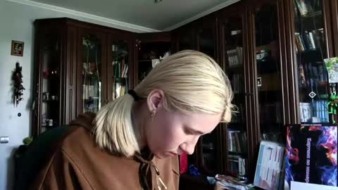 Lesly online show from 22, 5, 2026