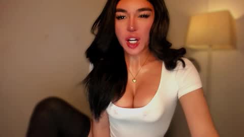 Snapshot of transnextdoor_ chatting on 17, 9, 2025 ALMIGHTY GODDESS VALENTINA online show from 17, 9, 2025