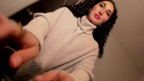 Snapshot of transnextdoor_ chatting on 5, 10, 2025 ALMIGHTY GODDESS VALENTINA online show from 5, 10, 2025