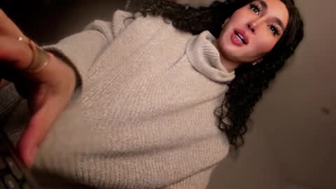 Snapshot of transnextdoor_ chatting on 13, 10, 2025 ALMIGHTY GODDESS VALENTINA online show from 13, 10, 2025