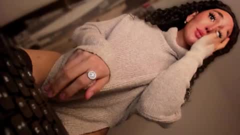 Snapshot of transnextdoor_ chatting on 17, 10, 2025 ALMIGHTY GODDESS VALENTINA online show from 17, 10, 2025