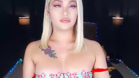 KYLIE BELLA  TS online show from 25, 5, 2026