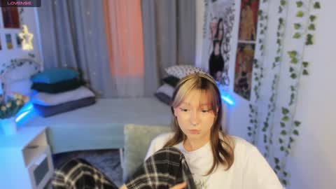 Nyuta Hartmann online show from 14, 1, 2025