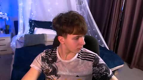 Travis online show from 23, 11, 2025