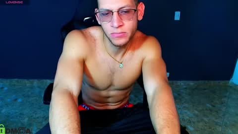 TRAVIS. online show from 25, 2, 2025