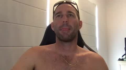 TravisKenn online show from 1, 2, 2025