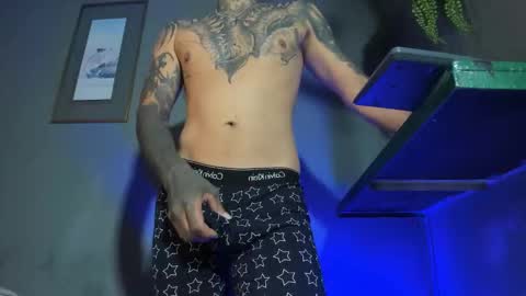 TRAV - INDEPENDENT MODEL online show from 22, 10, 2025