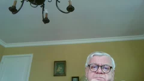 Snapshot of trekbeestje1 chatting on 16, 4, 2026 trekbeestje online show from 16, 4, 2026