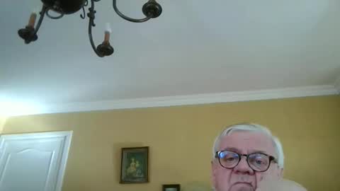 Snapshot of trekbeestje1 chatting on 19, 4, 2026 trekbeestje online show from 19, 4, 2026