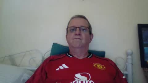Snapshot of trev8331 chatting on 3, 5, 2026 Fe-fi-fo-fum online show from 3, 5, 2026