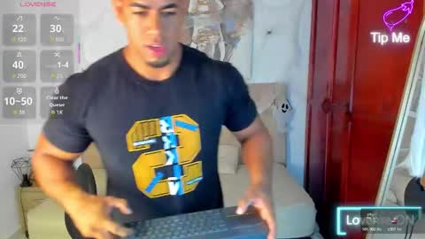 Snapshot of trevor_vinc chatting on 1, 11, 2025 trevor online show from 1, 11, 2025