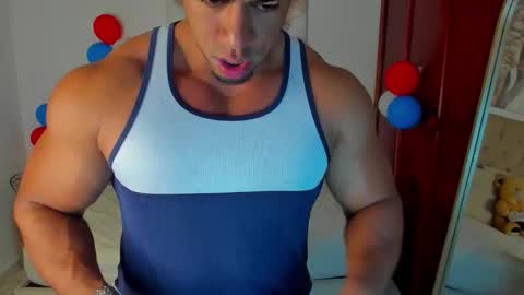 Snapshot of trevor_vinc chatting on 28, 11, 2025 trevor online show from 28, 11, 2025