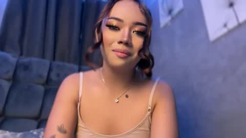 trexie_fucks15 online show from 28, 5, 2026