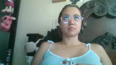triana_bell online show from 2, 3, 2025