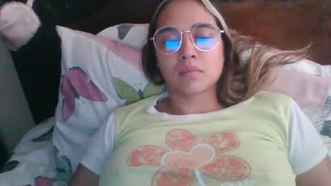 triana_bell online show from 10, 3, 2025