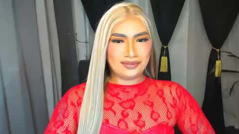 Snapshot of tricxieissubmissive chatting on 8, 10, 2025 Tricxie online show from 8, 10, 2025