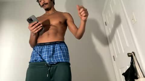 Snapshot of trillahung chatting on 28, 12, 2024 WapBopper online show from 28, 12, 2024