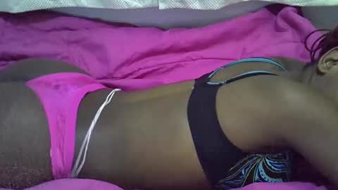 Snapshot of trina_vee chatting on 9, 9, 2025 trina_vee online show from 9, 9, 2025