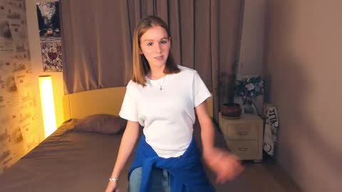 Snapshot of trinahillier chatting on 14, 10, 2025 Bubbles online show from 14, 10, 2025