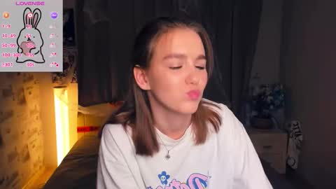 Snapshot of trinahillier chatting on 10, 11, 2025 Bubbles online show from 10, 11, 2025