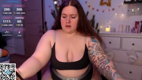 Snapshot of trinititi chatting on 16, 12, 2024 Tina online show from 16, 12, 2024