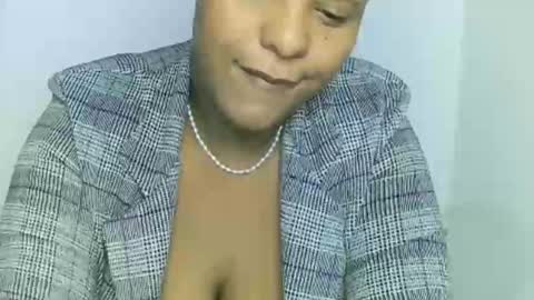 trishbigtits online show from 20, 10, 2025