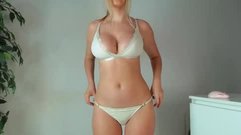 Trixie Taylor online show from 19, 5, 2026