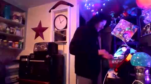 troystack41 online show from 14, 12, 2025