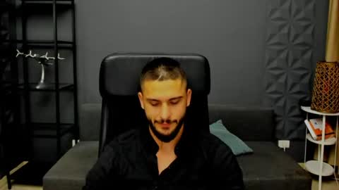 Snapshot of troywade chatting on 2, 7, 2026 TroyWade online show from 2, 7, 2026