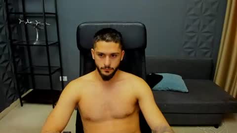 Snapshot of troywade chatting on 14, 7, 2026 TroyWade online show from 14, 7, 2026