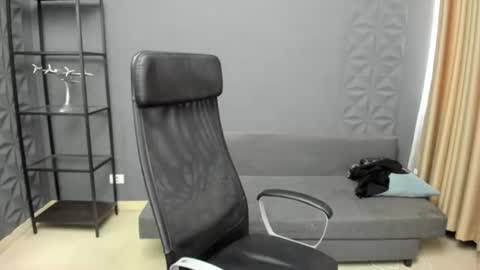 Snapshot of troywade chatting on 20, 7, 2026 TroyWade online show from 20, 7, 2026
