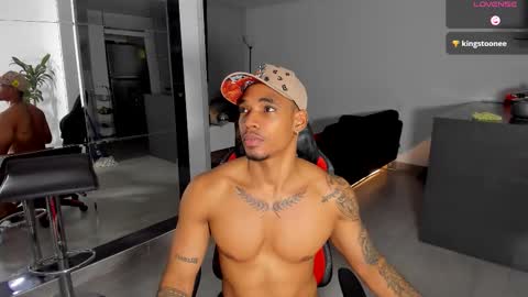 Snapshot of troywesly_ chatting on 24, 10, 2025 Troy wesly online show from 24, 10, 2025