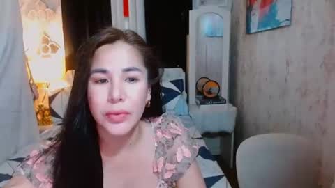 Snapshot of true_belle chatting on 5, 1, 2025 GODDESS  BELLE online show from 5, 1, 2025