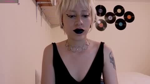 Cait online show from 11, 10, 2025