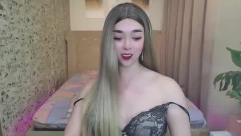 ts_yoshi_ online show from 4, 4, 2026