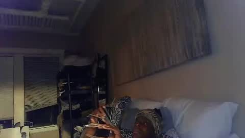 Amber White online show from 28, 10, 2025