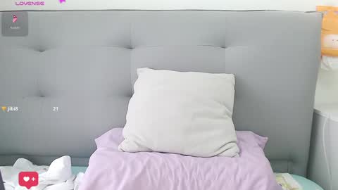 Anne Bebe online show from 5, 1, 2025