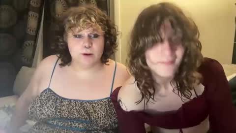 Snapshot of tsgiannapierrot chatting on 19, 5, 2026 Gigi online show from 19, 5, 2026