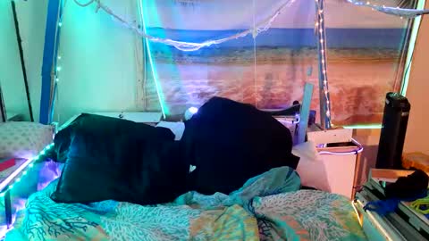 Snapshot of tsmagicstick chatting on 3, 12, 2025 TSMagicStick online show from 3, 12, 2025