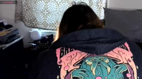 Jade Snail online show from 4, 3, 2025