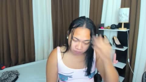 Snapshot of tsuncutkaren chatting on 16, 9, 2025 Karen Oquio online show from 16, 9, 2025